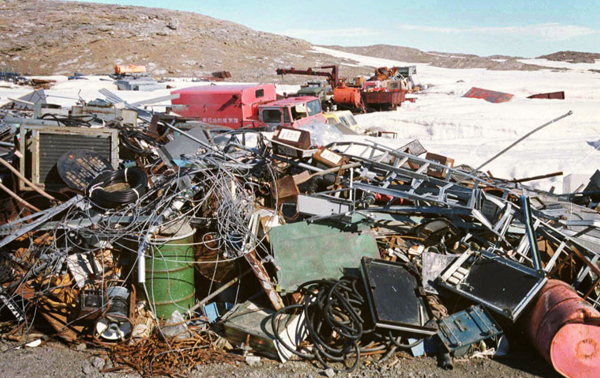 南極のゴミ