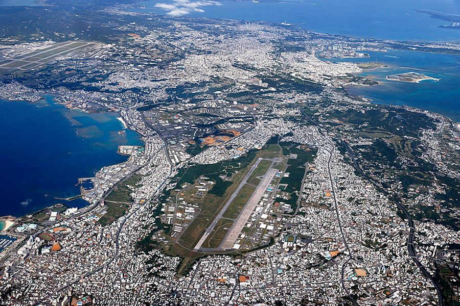 米軍普天間飛行場と嘉手納基地